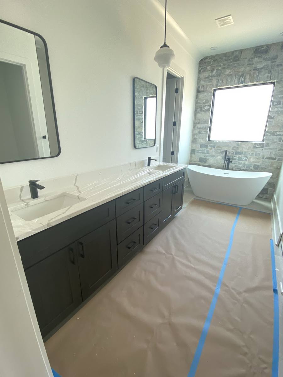 Cabinet Brokers work
